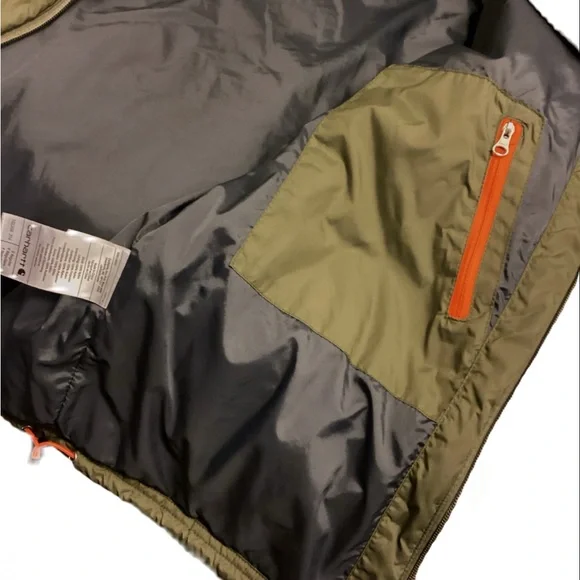 Carhartt Rain Defender Lightweight Puffer Olive Green. Size Small - Picture 5 of 7